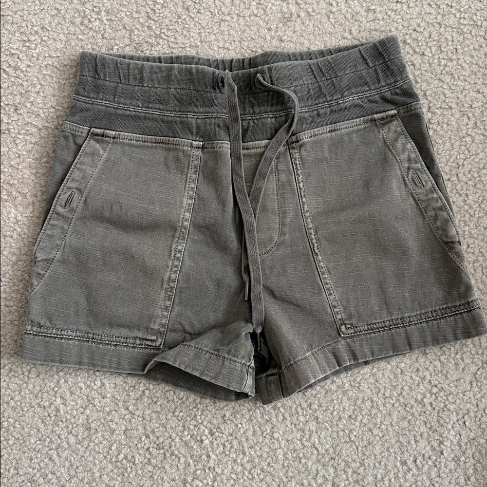 James Perse Olive Women's Cotton Cargo Shorts